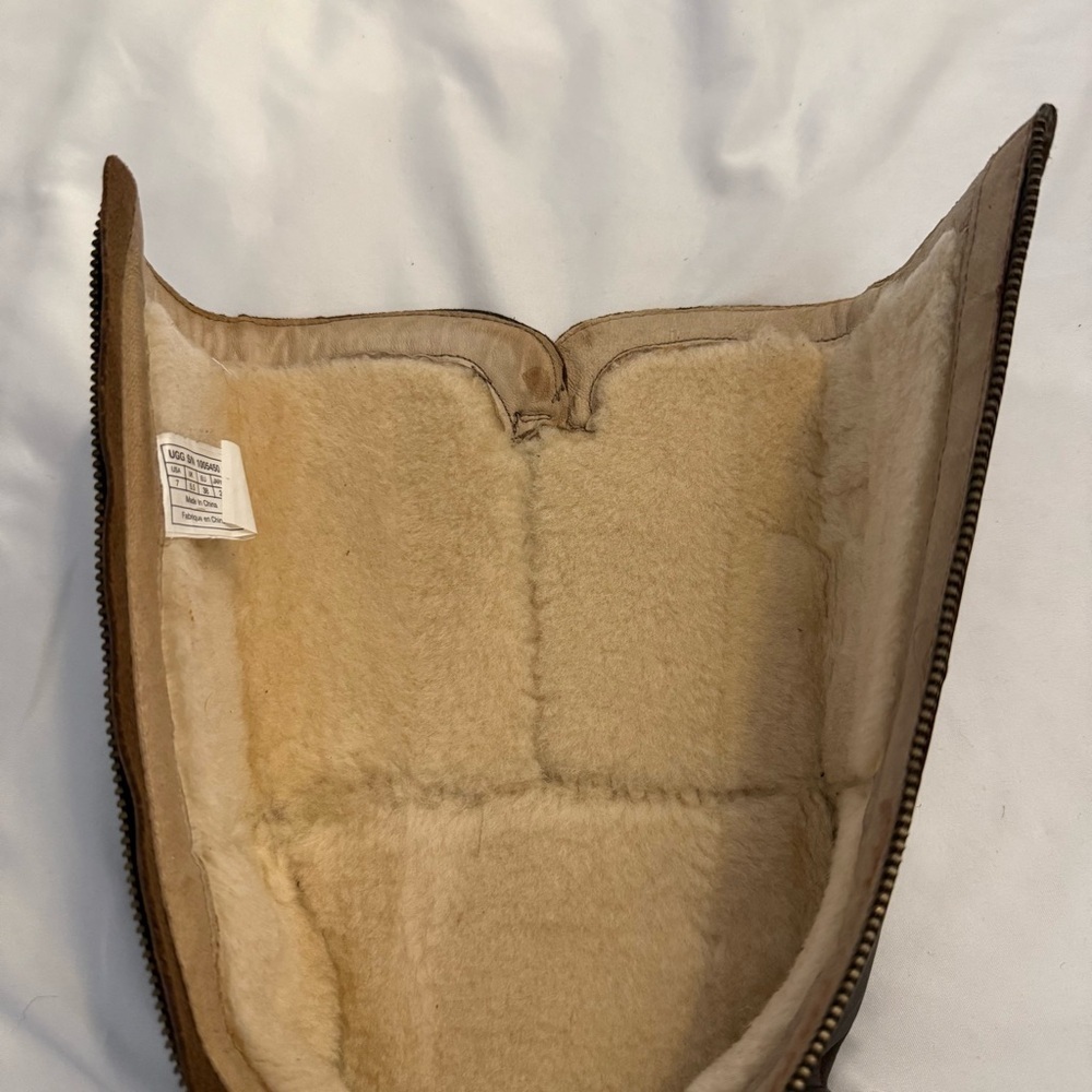 EUC UGG Rosen Belted Riding Boot - Picture 9 of 12